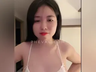 Nguyễn Thị Hường hot tiktoker Hường Hêu show vú khủng Part 2