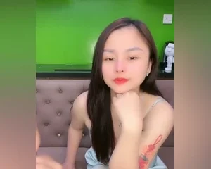 Full Clip không che cặp đôi vợ chồng Việt Live sex giao lưu